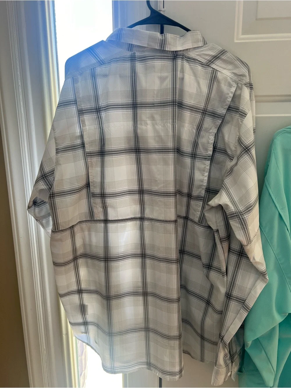 Columbia Mens' Mint Green Button-Front Sun Shirt - Picture 4 of 5